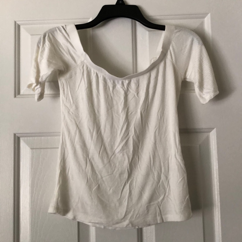 Guess off shoulder blouse